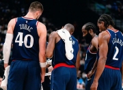 关于NBA季后赛国际比赛日走向成谜；洛杉矶快船绝杀压哨；质疑声仍在；训练强度明显提升的信息