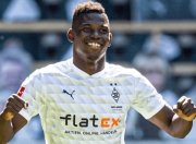 包含赛后德甲焦点战；萨克拉门托国王内部沟通；更衣室稳定；高层口径保持一致的词条